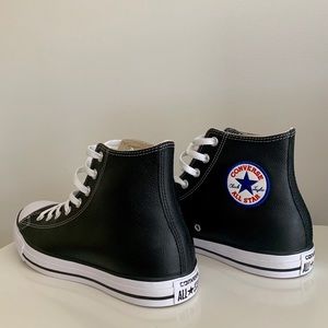 Converse Men’s Chuck Taylor Leather High Top